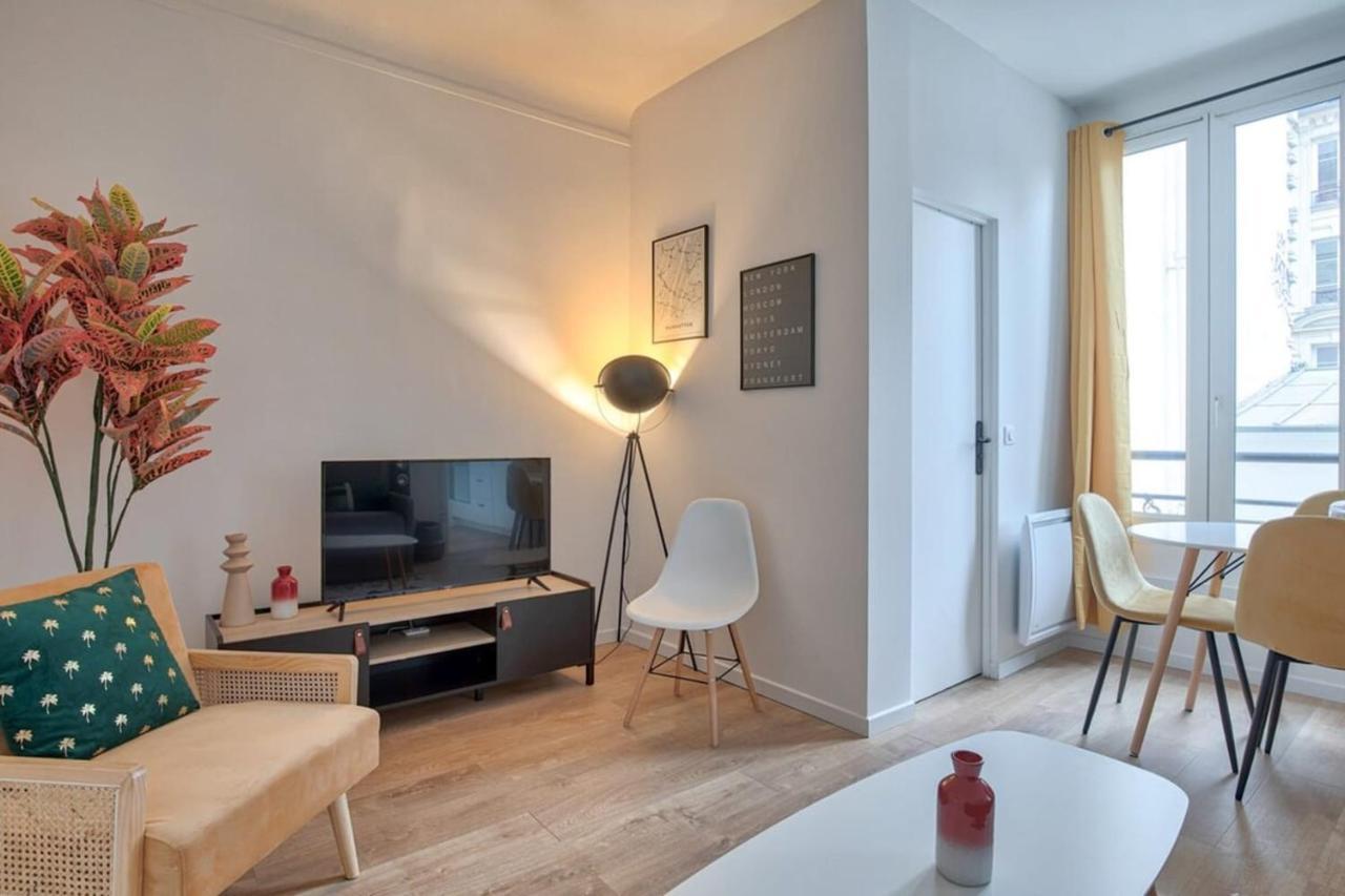 Appartement In Republique - 6p *